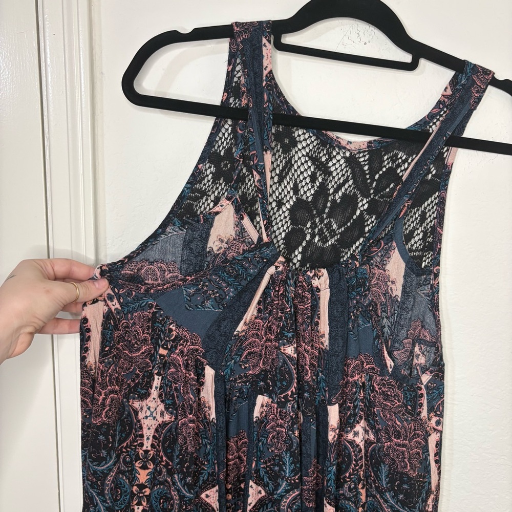 Free People Count Me In Trapeze Tunic Top black / pink combo paisley with lace - Picture 4 of 15